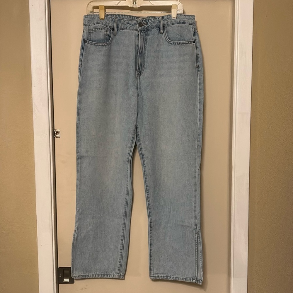 Light wash jeans